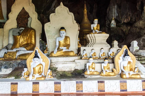 Statue Buddha Nella Grotta Yathaypyan Vicino Hpa Myanmar — Foto Stock