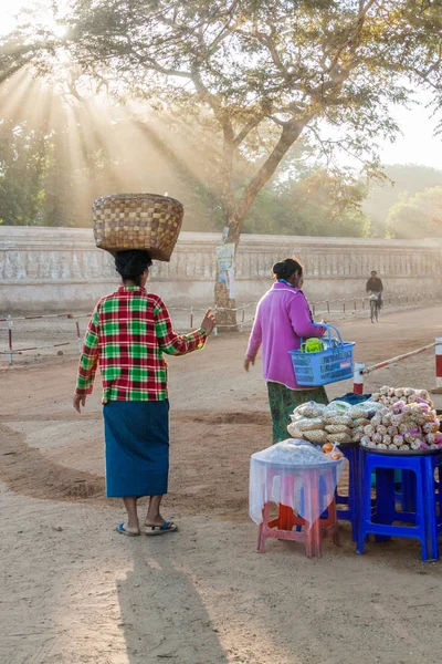 Bagan Birma Grudnia 2016 Miejscowi Przygotować Swoje Stragany Bagan Birma — Zdjęcie stockowe