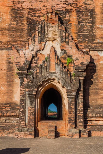 Ворота Храме Дхаммаяньи Багане Мьянма — стоковое фото