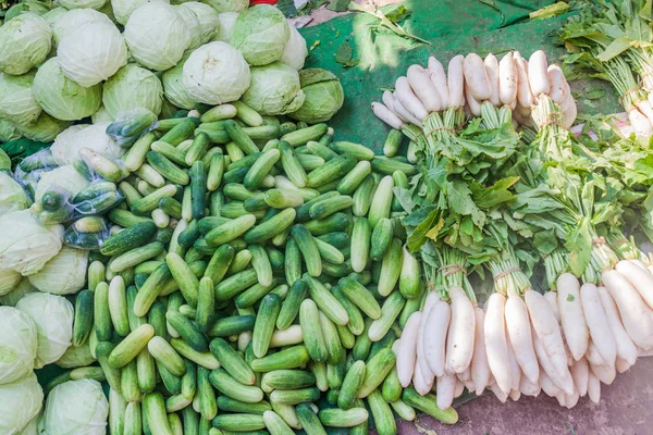 在缅甸巴戈市场上的蔬菜 — 图库照片