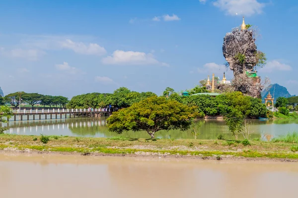Kyaut Lat Kyaut Kalat Kyauk Kalap Templo Perto Hpa Mianmar — Fotografia de Stock