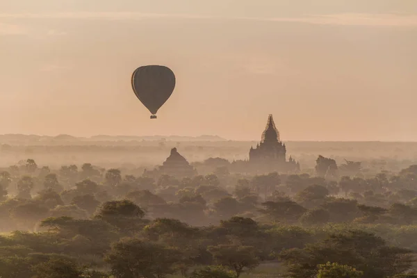 Globos Sobre Bagan Horizonte Sus Templos Myanmar — Foto de Stock