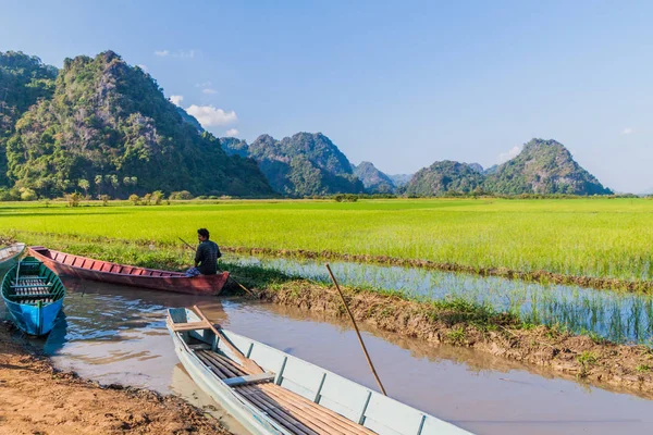 Hpa Myanmar Prosince 2016 Místní Žena Lodi Jezeře Saddan Jeskyně — Stock fotografie