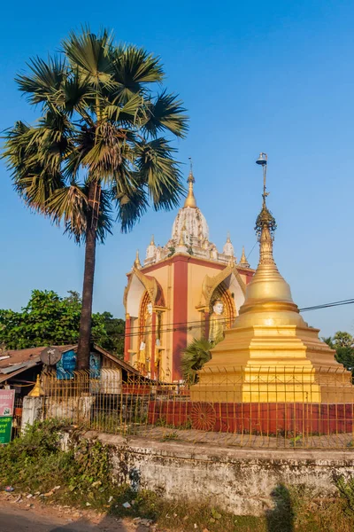 Patru Imagini Ale Lui Buddha Stupă Bago Myanmar — Fotografie, imagine de stoc