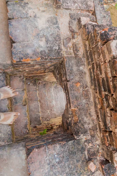 Bagan, Myanmar küçük bir tapınağın dik bir merdiven