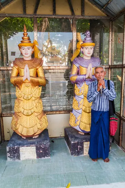 Yangon Myanmar Aralık 2016 Yangon Maynmar Botataung Selami Pagoda Adlı — Stok fotoğraf