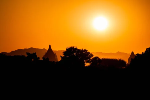 Puesta Sol Detrás Los Templos Bagan Myanmar — Foto de Stock