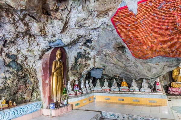 Estatua Buda Cueva Kaw Taung Cerca Hpa Myanmar — Foto de Stock