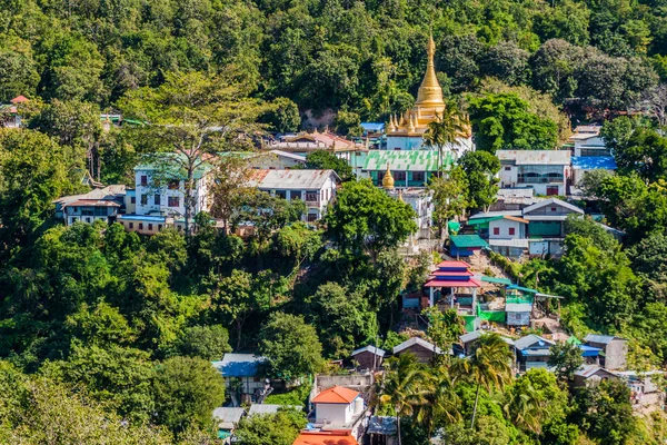 Mała Wioska Pobliżu Popa Myanmar — Zdjęcie stockowe