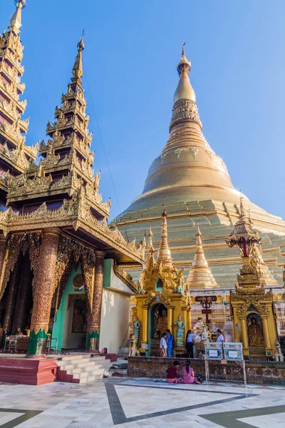 Yangon Myanmar December 2016 Shwedagon Paya Pagode Yangon Myanmar — Stockfoto