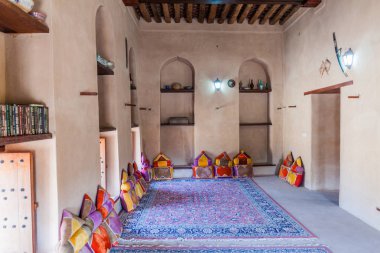 Nizwa, Umman - 3 Mart 2017: Nizwa Fort, Umman'ın odalarından biri