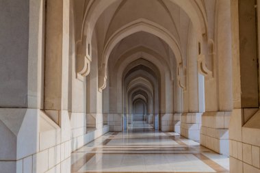 Eski Muscat, Umman'da Colonnade kemeri