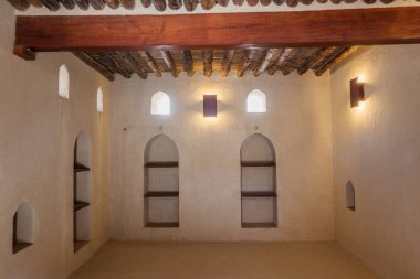Bahla, Umman - 27 Şubat 2017: Bahla Fort, Umman'da Oda