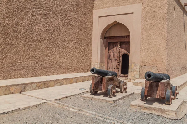 Kanonnen Ayjah Fort Sur Oman — Stockfoto