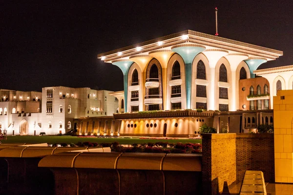 Vista Nocturna Del Palacio Alam Palacio Ceremonial Del Sultán Qaboos — Foto de Stock