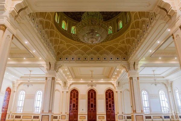 Salalah Oman Fevereiro 2017 Interior Mesquita Sultan Qaboos Salalah Omã — Fotografia de Stock