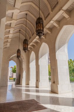 Muscat, Umman'daki Sultan Qaboos Ulu Camii'nin Geçit