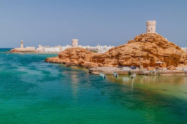 Sur, Umman yakınlarındaki Ayjah köyünde gözetleme kuleleri