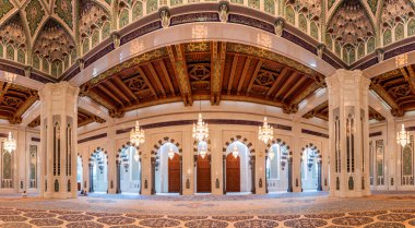 Muscat, Umman Sultan Qaboos Ulu Camii'nin iç