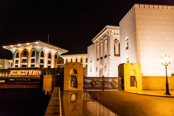 Vista Nocturna Del Palacio Alam Palacio Ceremonial Del Sultán Qaboos — Foto de Stock