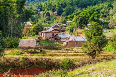 Hsipaw yakınlarındaki küçük bir köy, Myanmar