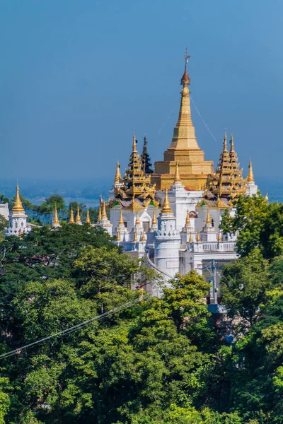 Stupas Sur Colline Sagaing Myanmar — Photo