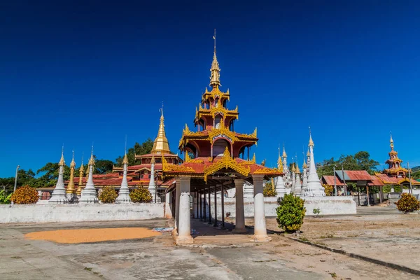 Temple Dans Village Maing Thauk Près Lac Inle Myanmar — Photo