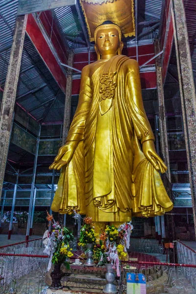 Stojąca Budda Pagodzie Pyi Lone Szamtha Wzgórzu Mandalaj Myanmar — Zdjęcie stockowe