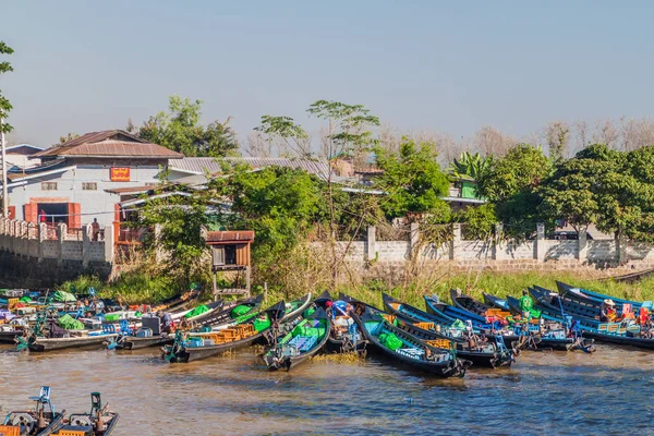 Nyaung Shwe Myanmar Listopadu 2016 Lodní Přistávací Přístav Nyaung Shwe — Stock fotografie