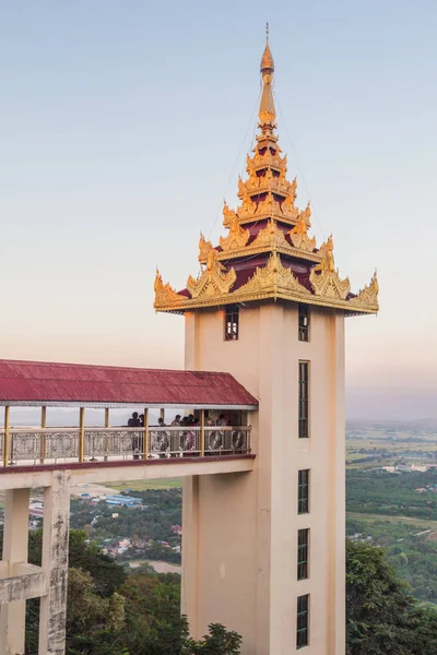 Mandalay Mianmar Dezembro 2016 Elevador Para Pagode Taung Pyae Pyi — Fotografia de Stock