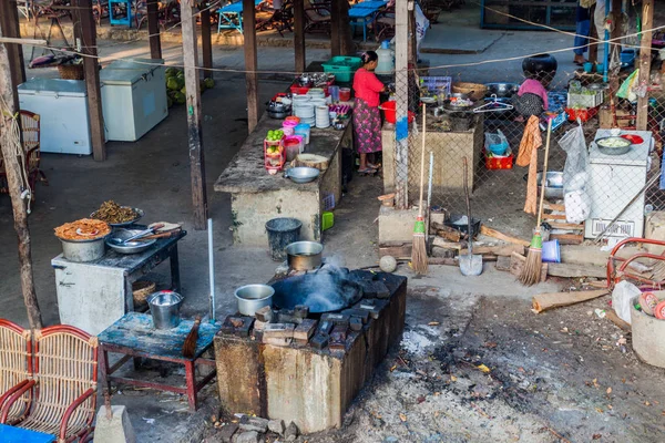 Mandalay Myanmar Diciembre 2016 Restaurante Local Amarapura Cerca Mandalay Myanmar — Foto de Stock