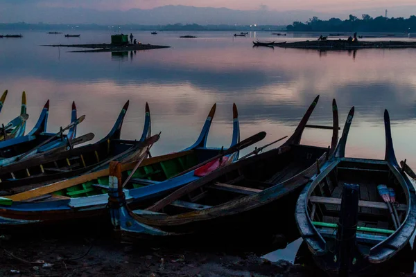 Vue Matin Des Bateaux Lac Taungthaman Amarapura Près Mandalay Myanmar — Photo