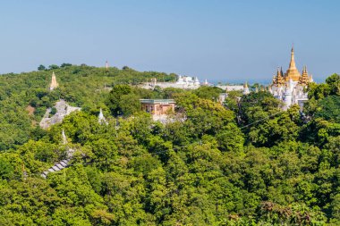Stupas Sagaing tepelerde, Myanmar
