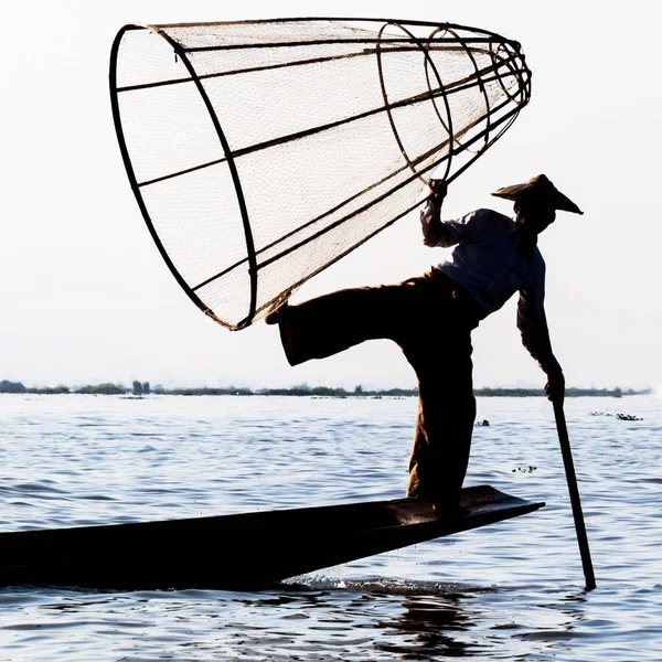 Burmese Fisherman Inle Lake Catching Fish Traditional Way Handmade Net — Stock Photo, Image