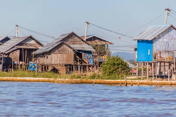 Pueblo Stilt Lago Inle Myanmar —  Fotos de Stock