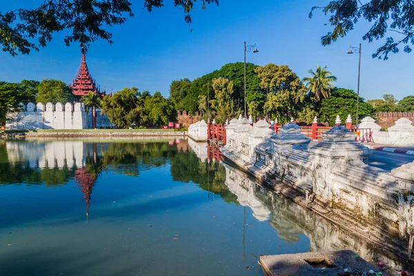 Moat Bridge Walls Tower Mandalay Fortress Myanmar — Stock Photo, Image