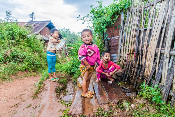 Hsipaw Myanmar Dezember 2016 Kinder Einem Dorf Der Nähe Von — Stockfoto