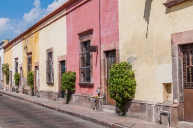 Queretaro, Meksika'nın merkezinde bir sokak görünümü