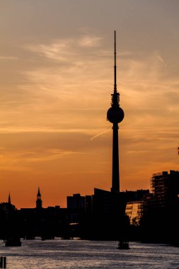 Alacakaranlıkta Berlin Silueti, Almanya