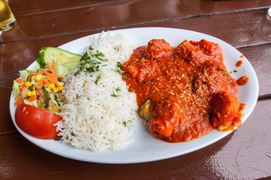 Hint mutfağı - Tavuk vindaloo çanak