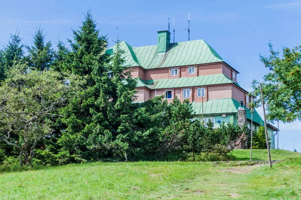 Orlicke Dağlarında Serlich Dağı Üzerinde Masarykova Chata Bina Çekya — Stok fotoğraf