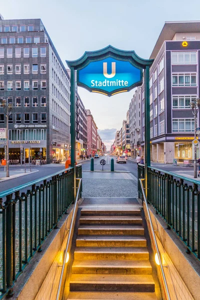 Berlin Tyskland Juli 2017 Inträde Till Metro Bahn Station Stadtmitte — Stockfoto