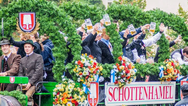 Munich Germany September 2016 Participants Annual Opening Parade Oktoberfest Munich — Stock Photo, Image