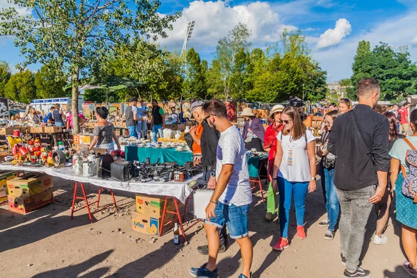 Berlin Germany August 2017 People Visit Flea Market Mauerpark Berlin — Stock Photo, Image