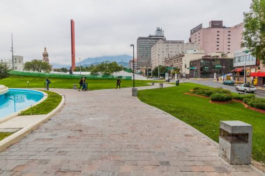 Monterrey, Meksika - 2 Ekim 2016: Monterrey'deki Macroplaza meydanının görünümü.