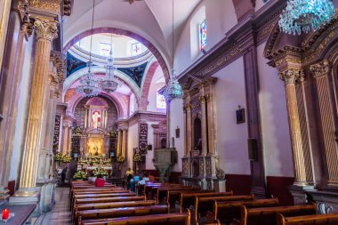 Queretaro, Meksika: 3 Ekim 2016: Santa Cruz Kilisesi ve Manastırı, Meksika