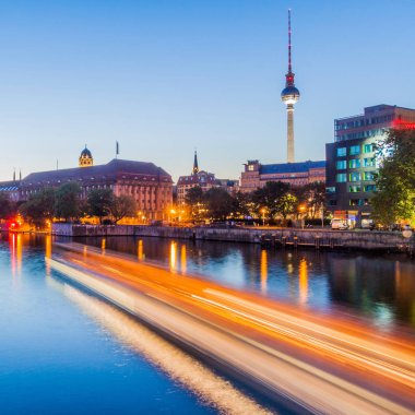 Spree Nehri ile Berlin Silueti, Almanya