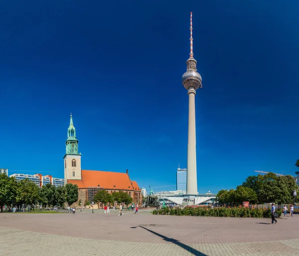 Berlijn Duitsland Augustus 2017 Marienkirche Mary Church Fernsehturm Televisietoren Berlijn — Stockfoto