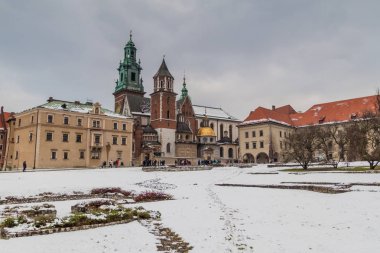 Krakow, Polonya - 2 Aralık 2017: Wawel Royal Castle in Krakow, Polonya