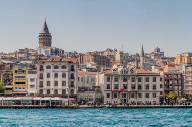 İstanbul, Türkiye - 1 Mayıs 2017: Galata ve Karaköy mahallelerinin İstanbul'a bakışı, Türkiye